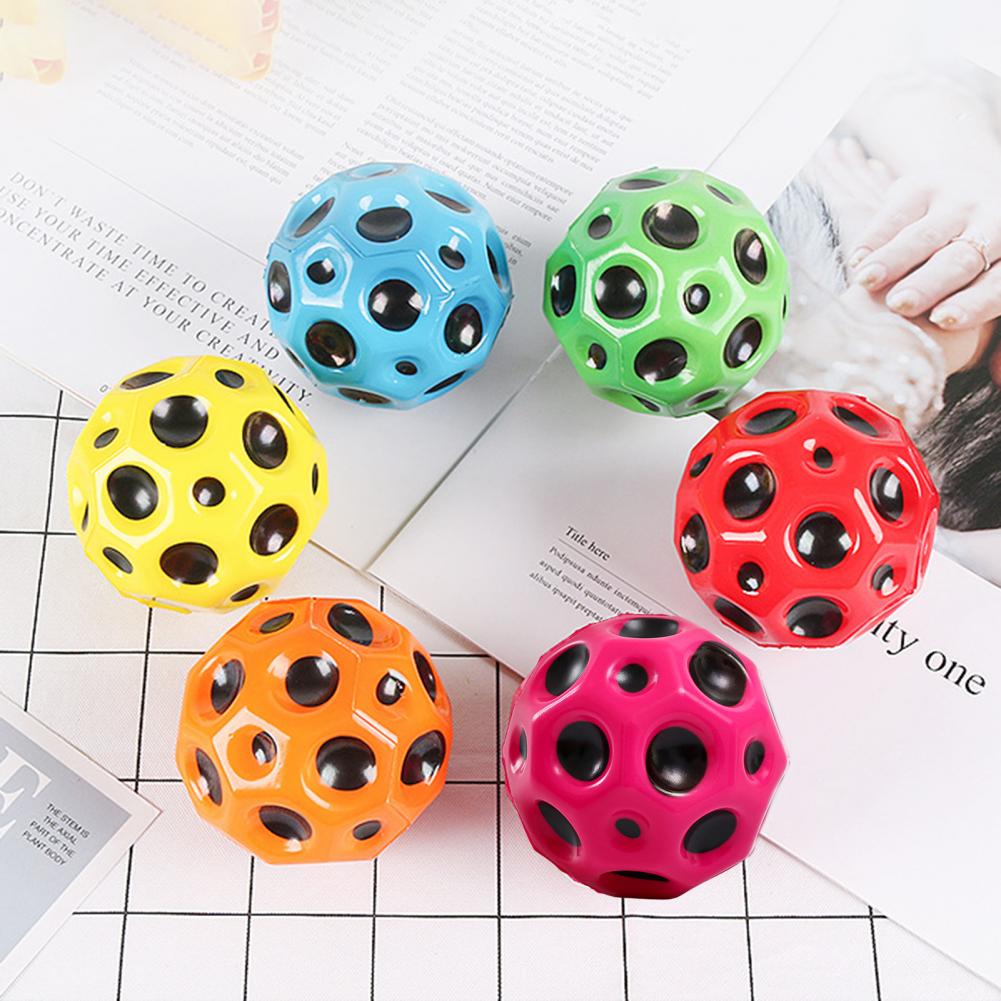 Balle Lunaire Antistress à Rebond Lent | Mousse Douce et Déformable – Pour Enfants et Adultes